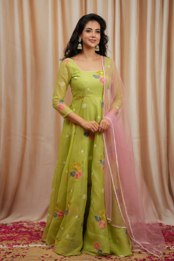 DD832 - Sathya Premium Simple and Elegant Anarkali