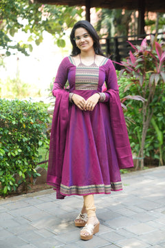 DD909 - Vinith Premium Handloom Anarkali