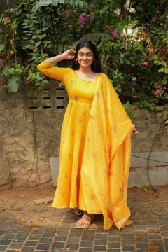 DD948 - Rithika Series Linen Kurti