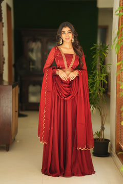 DD570 - Yadhavi Premium Handwork lehanga