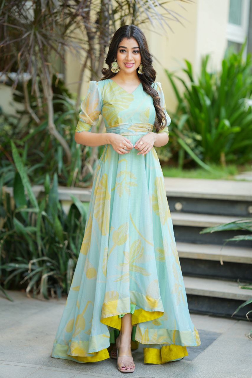 DD549 - Luthuf Designer Party wear gown DD549 - Luthuf Designer Party wear gown