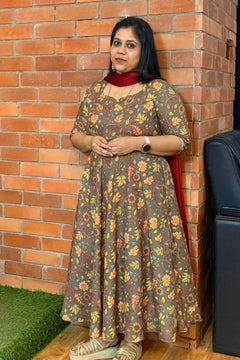 DD979 - Vincy Premium Georgette Anarkali